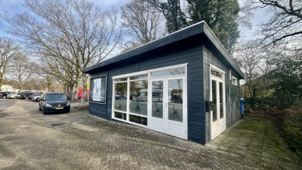 Nijverdal  –  Te Koop Cafetaria ’t Rooie Dorp, inclusief opstallen, meerdere overnamevormen bespreekbaar!