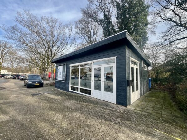 Nijverdal  –  Te Koop Cafetaria ’t Rooie Dorp, inclusief opstallen, meerdere overnamevormen bespreekbaar!