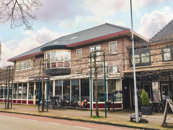 Epe – Casco | Bedrijfsruimte+appartement | Centrumlocatie